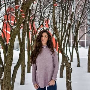 Meet your Posher, Julia